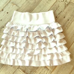 White mini skirt by Anabel
